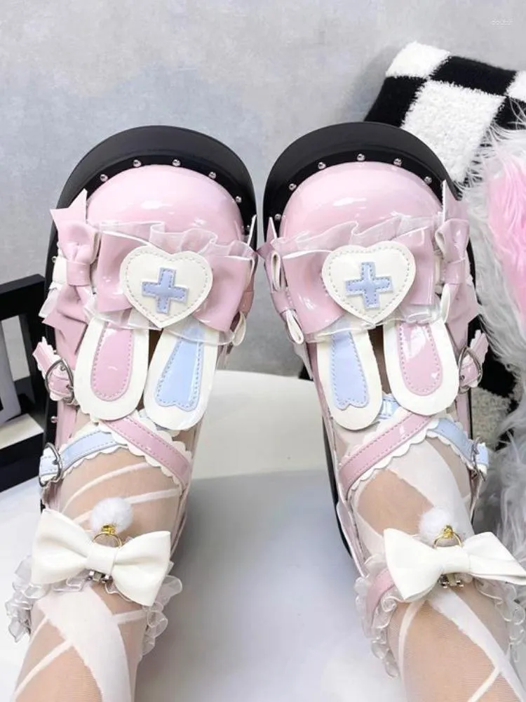 Chaussures de robe japonaise Kawaii Lolita Mary Janes femmes en forme de coeur Vintage pompes douces femme croisée élégante mode 2023