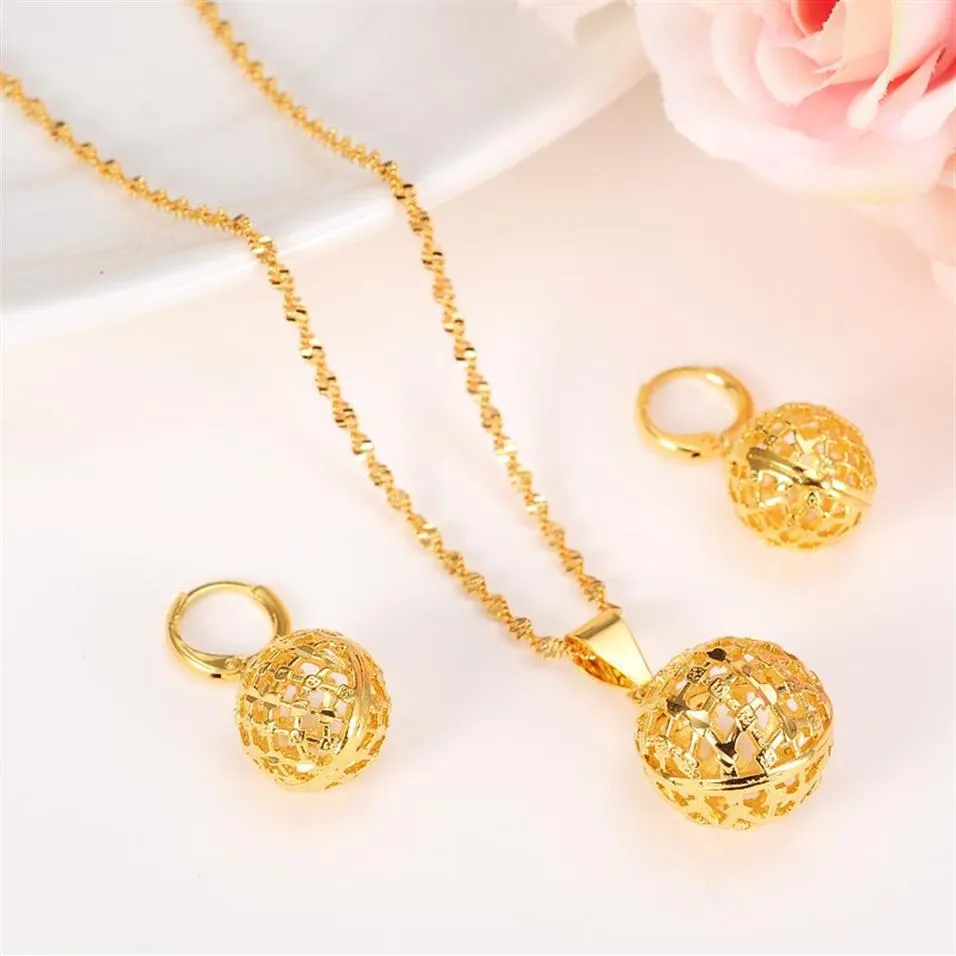 Gold round ball necklace sale