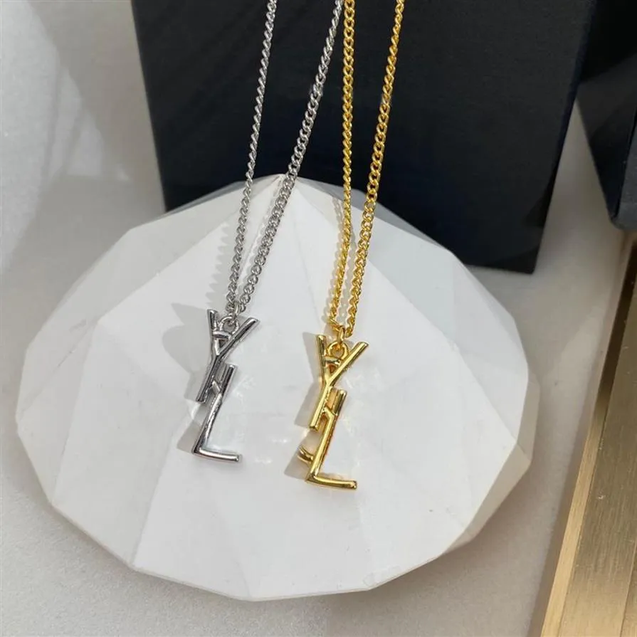 Kvinnors designer silver halsband guldhalsband för män smycken lyxbrev mode y halsband brev hänge kedja länk låda ny 2766
