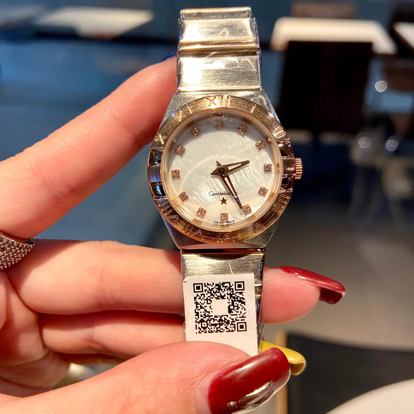 럭셔리 여성 시계 소형 28mm 케이스 보석 석영 운동 일본 배터리 시계 실버 골드 스테인리스 스틸 다이아몬드 스케일 디자이너 손목 시계 Montre de Luxe