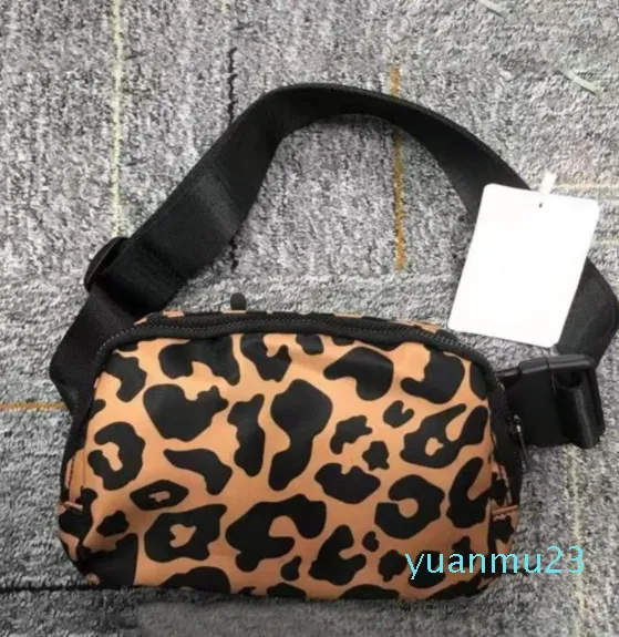 Lu Yoga Fanny Pack 여자 스포츠 패니 팩 야외 메신저 백 1L 용량 가방 디자이너 가방 브랜드