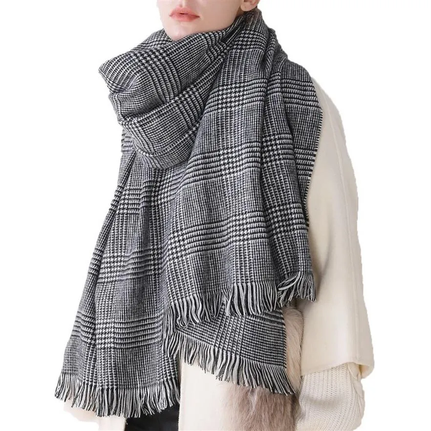 Kvinnor Autumn and Winter Scarf Black and White Classic Cashmere Plaid Scarfs Female Shawn New Fashion257s