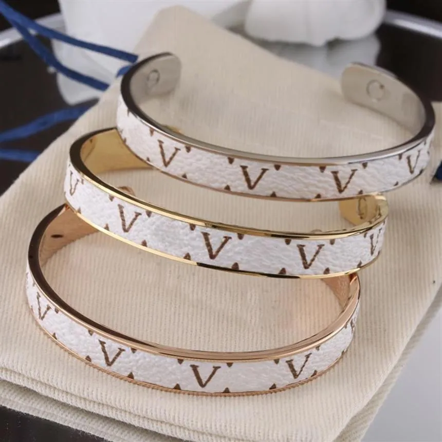 2022 Mode Classic Cuff Bracelet en cuir Personnalité Bracelet ouvert Designer pour hommes et femmes de haute qualité en acier inoxydable Jewel259W