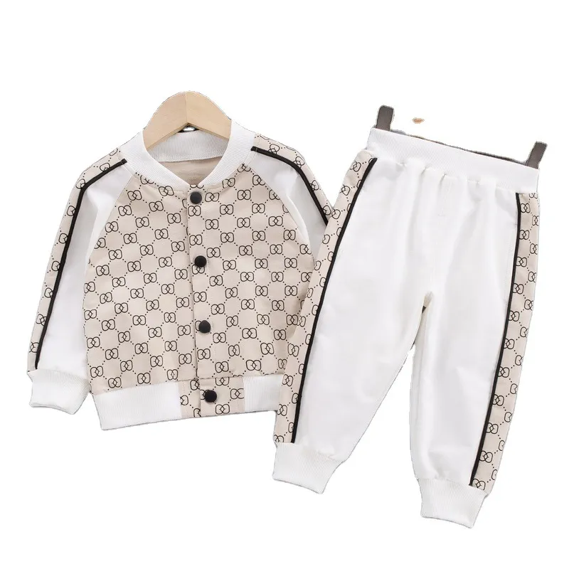 Neonati maschi Vestiti Tuta Primavera Autunno Set di abbigliamento Bambini Abito in cotone stampato Costume per bambini BH34