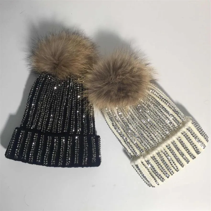 Gorros de inverno unissex com pele real Pom Pom Chapéu feminino com strass tricotado quente Skullies boné casual A391213Z