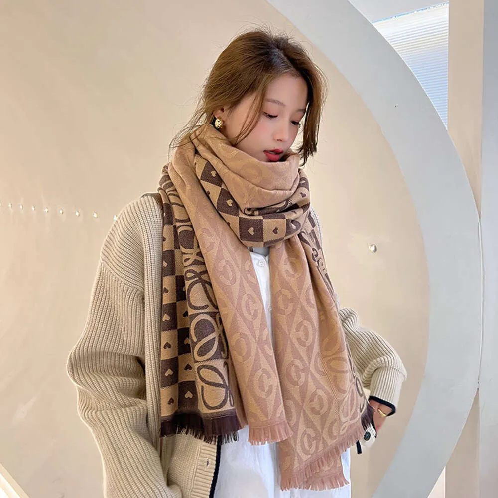 Lowewe Designer Scarf Fashionable Luxury Top Quality Womens Wide Thick  Shawl For Winter With Versatile Winter Decoration In Cashmere Warmth From  South Korea From Sunglasses_xz003, $5.91