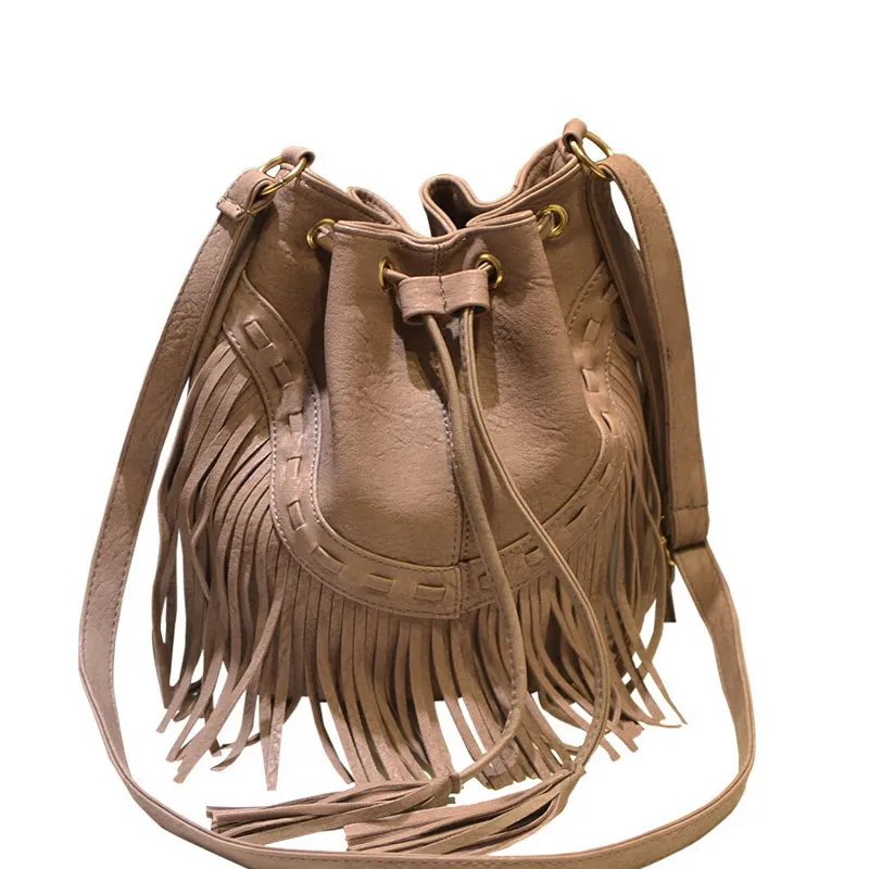 女性用の豪華な革のバッグ手作りのタッセルメッセンジャーショルダーバッグビンテージレディドローストリングバケットバッグ