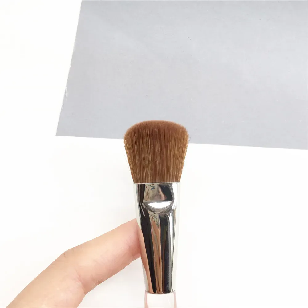 TRISH MCEVOY Brush 55 Deluxe Blender Foundation Brush - Even Skin Foundation Cream Liquid Blending Brush