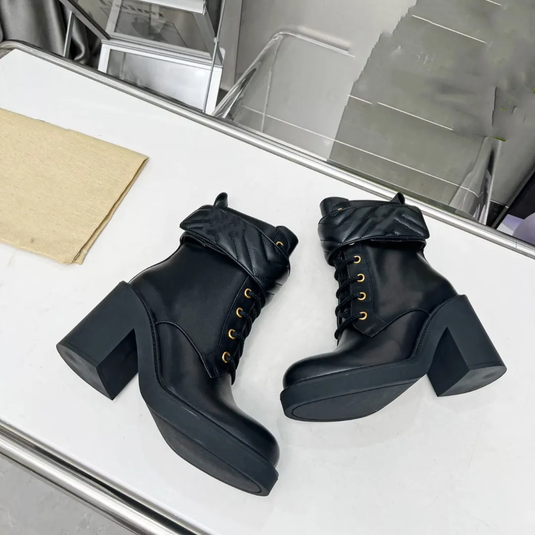 Женские мотоциклетные ботинки, дизайнерские женские туфли из натуральной кожи на шнуровке, рыцарские сапоги в стиле ретро с квадратным носком, короткие ботинки на толстой подошве на высоком каблуке