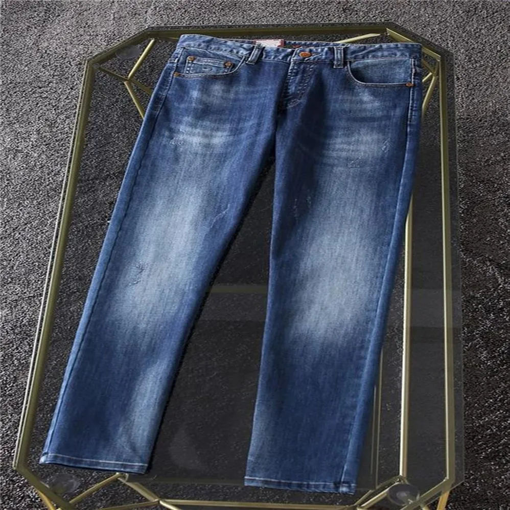 到着デザイナーバッグLuxurys Mens Jeans Autumn Style Slim-Leg Jean Fashion Men PantsビジネスレジャーズボンUS EUサイズW29-W40283R