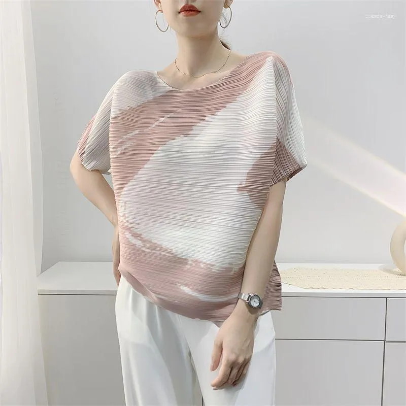 Women's T Shirts Pleated Shirt Women 2023 Summer Print Short Sleeved T-shirt O Neck Slimming Design Pressed Female Tops