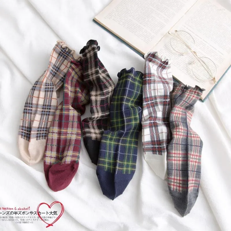 Women Socks Style Retro England Plaid Women's Fair Maiden Literary And Artistic Fresh Mid-barrel En