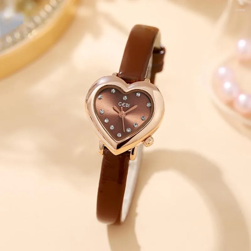 Relógios de pulso moda amor coração em forma de pequenas mulheres relógios elegante impermeável ultra-fino quartzo senhoras relógio presente para
