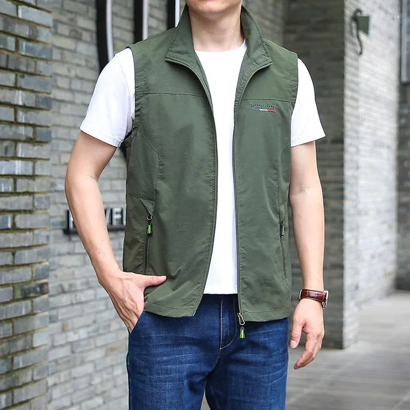 Men's Vests Spring And Autumn Zipper Pockets Embroidered Solid Color Workwear Sleepless Vest Cardigan Coat Office Lady Casual Tops