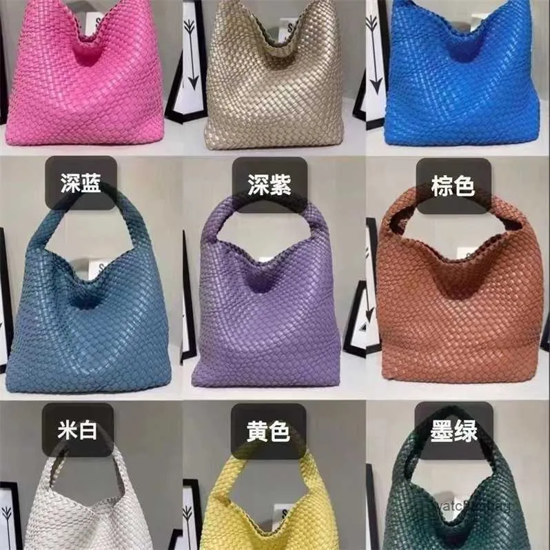 Sac pour femme de qualité supérieure Bvs Venetaabotegs Clicker tricoté fourre-tout élégant en peau de mouton véritable et pur fait à la main grande capacité fourre-tout simple portable en tissu sous les bras QWDJ