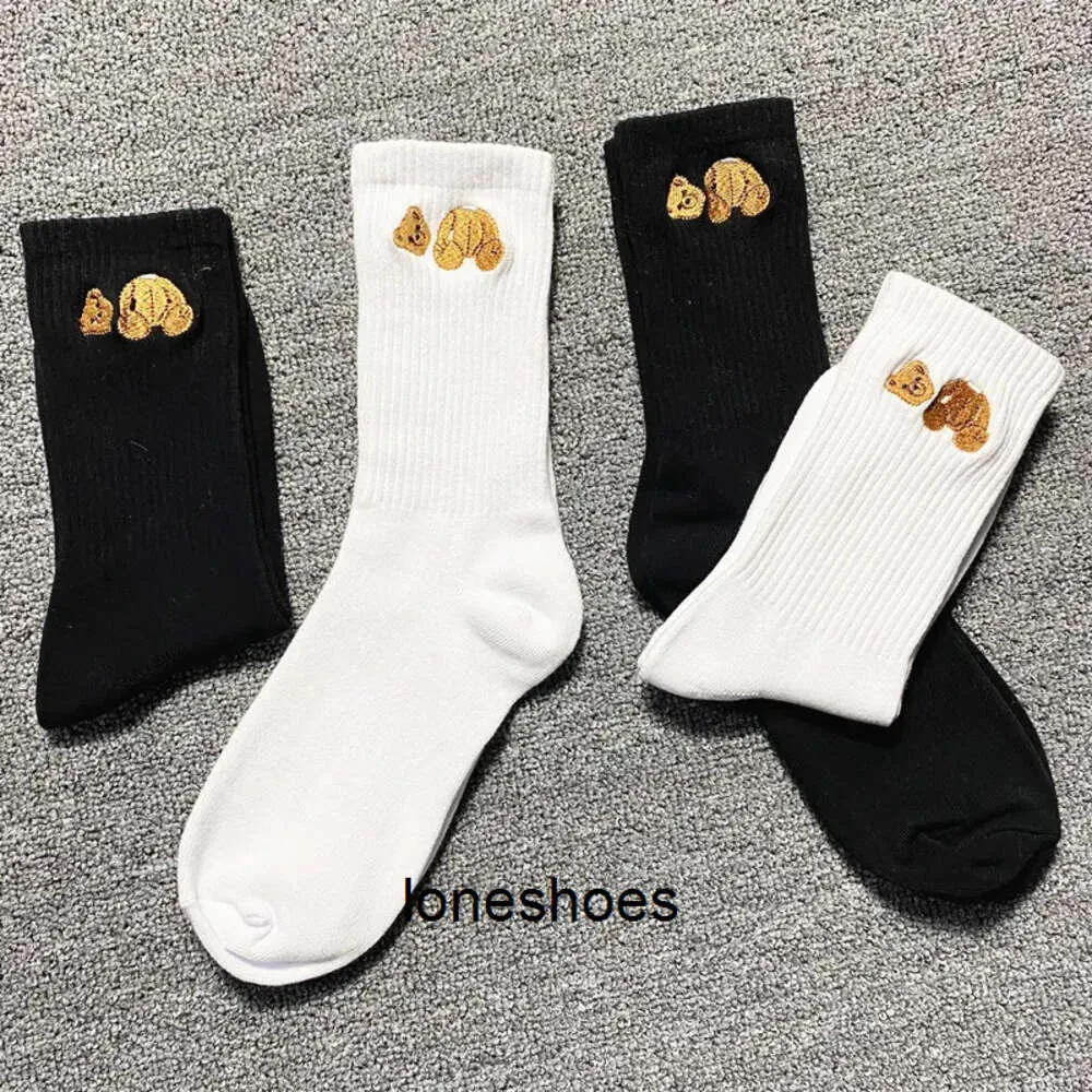 5A black and white womens cotton socks style personalized embroidery broken head bear online popular fashion sports trendy cotton sock