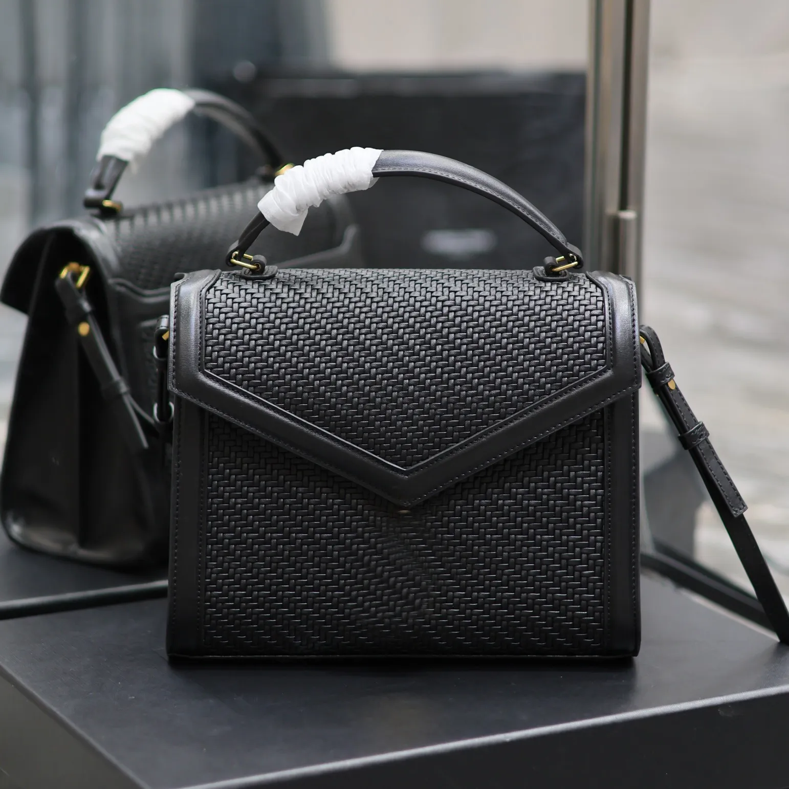 9A Designer Bags Luxury Quality Cassandra portfölj vävd Cowhide Handbag Hög imitationsväska med låda