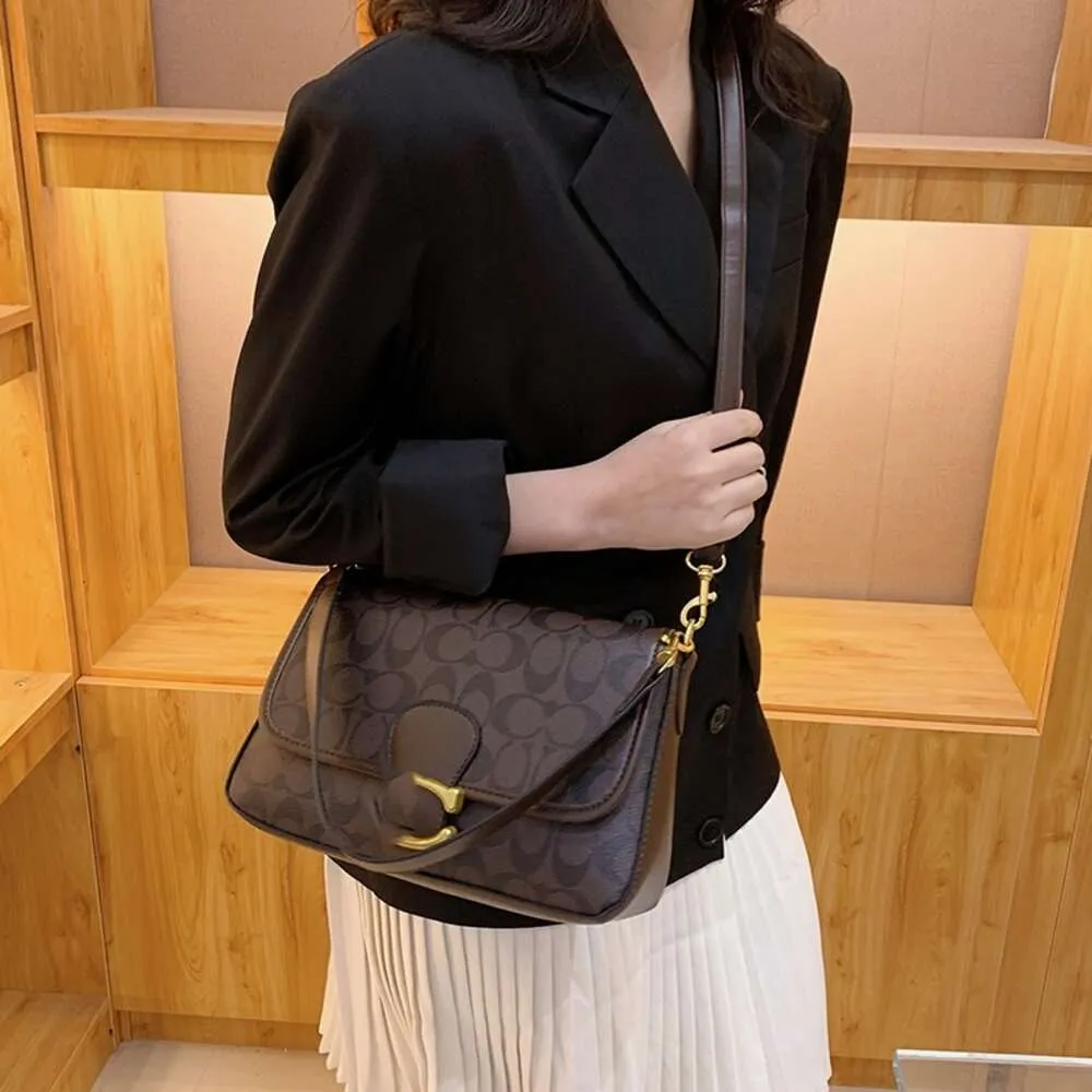 Popular Bag 2023 Designer New Underarm Bag Jacquard Fabric One Shoulder Crossbody Bag Flap Fashion Versatile Womens Bag