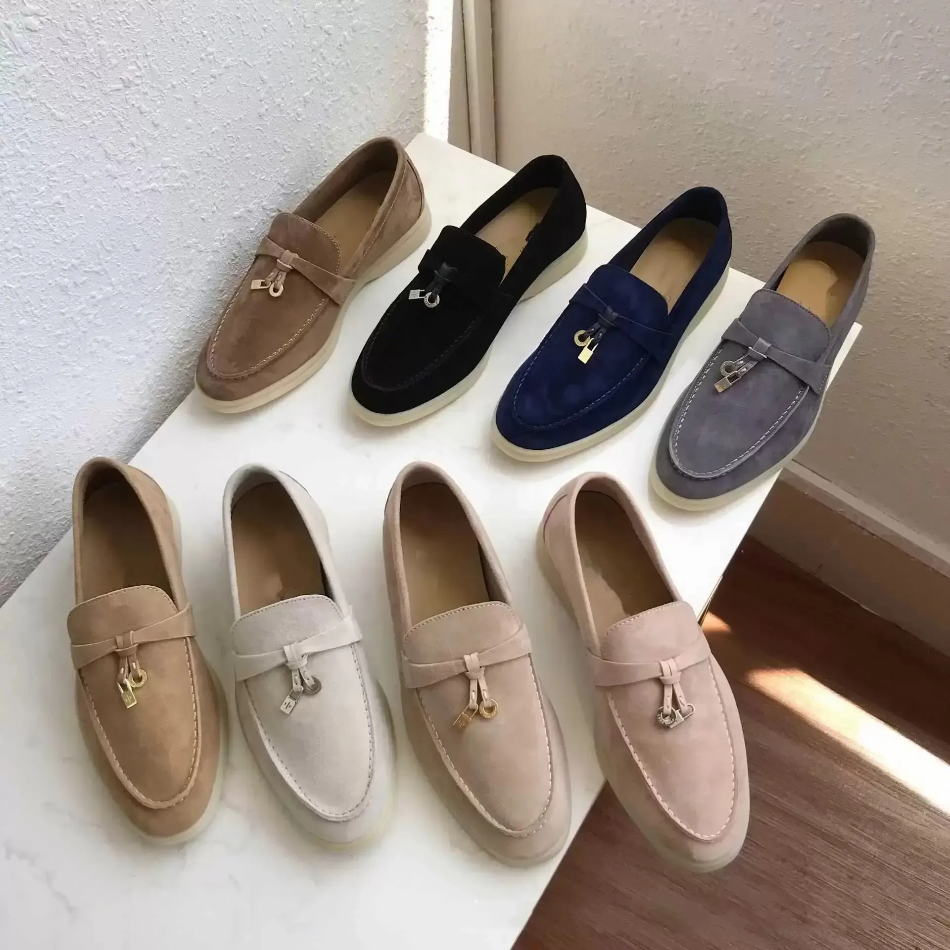 New Season Suede leather Mens shoes Women Loros Walk sneakers punching tassels Lock designer Flats leisure dress Loafers official plus