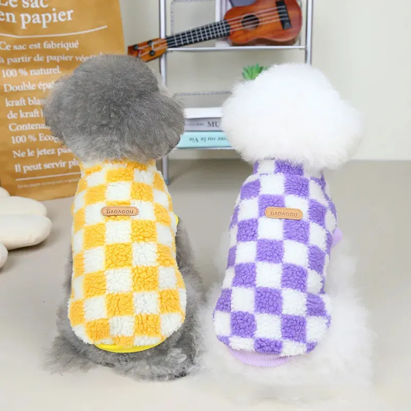 Dog Apparel Plaid Plush Coat Vest Pet Clothes Warm Dogs Sweater Puppy Clothing Cat Fleece Shirt Coral Autumn Winter Soft 231009