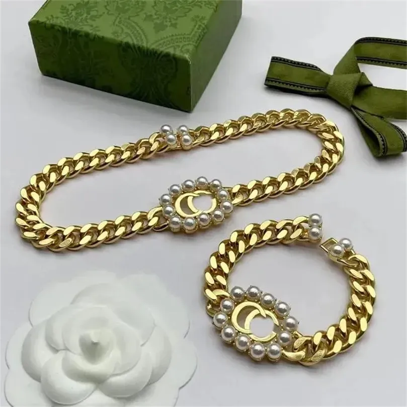 Moda Tasarımcı Takı Kolye 18K Altın Kaplama Bilezik Kolye Seti Pulseira Yaka Tasarımcısı Kadın Retro Chokers