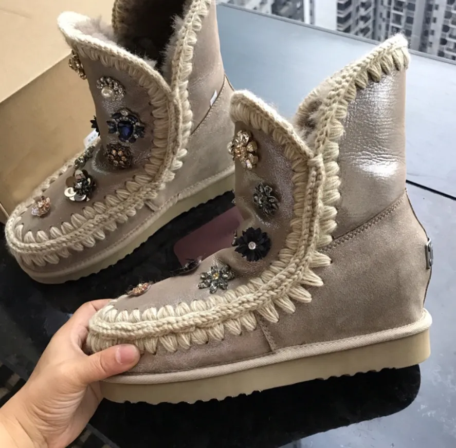 Botas de neve designer de alta qualidade fivela de perfuração de pele de carneiro bota de esqui feminino inverno quente botas de lã de pele sapato