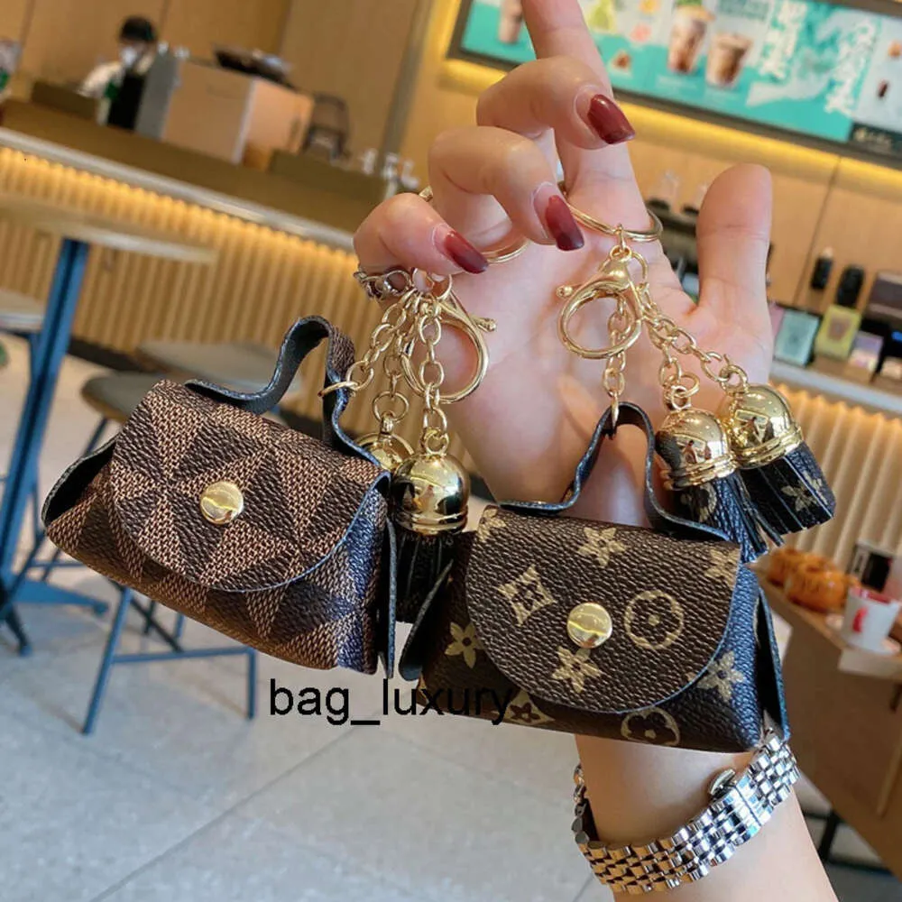 キーホルダー・キーリング LMR Mini Channon key ring BEIGE DHgate.com:Leather Keychain Rings: Luxury Fashion Keychains