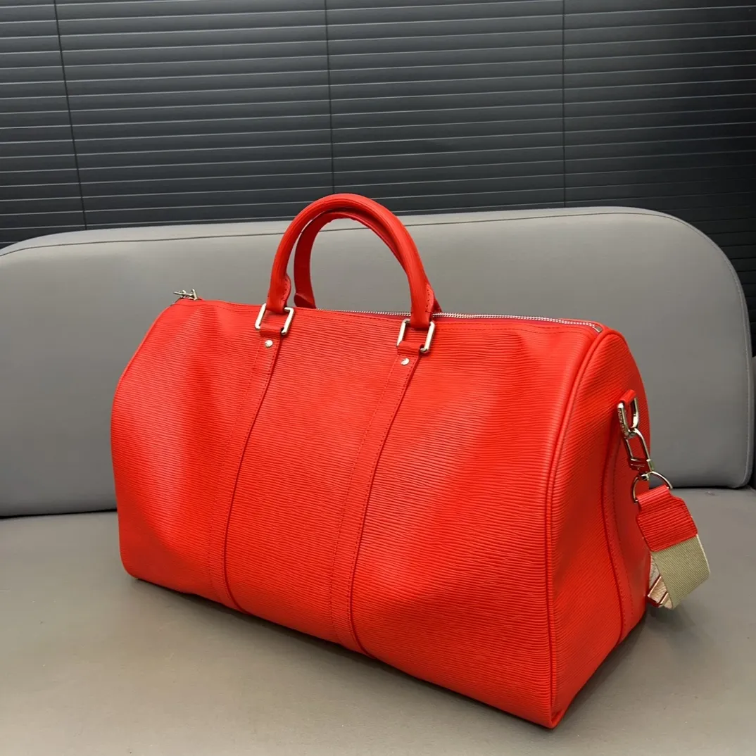 デザイナーバッグ女性ダッフルバッグ赤い手紙の落書きハンドバッグデザイナーカップルショルダーバッグ