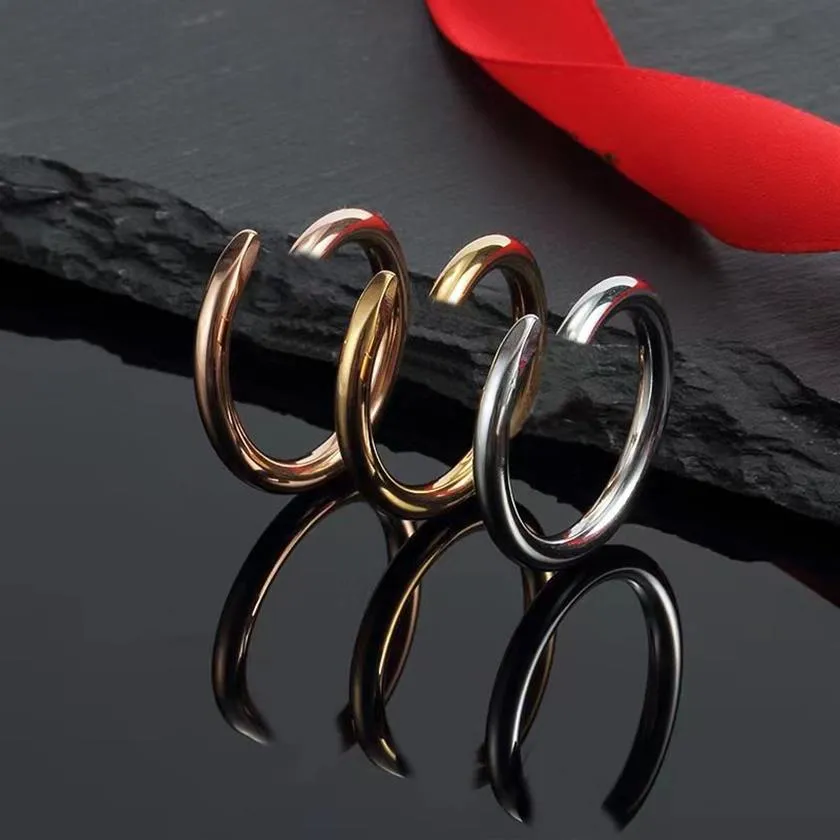 Love Nail Ring 2 6 mm luksusowy wysokiej jakości stalowy pierścień stalowy mężczyźni i kobiety Pary Prezenty nigdy nie zanikają i nie ma alergii 2260