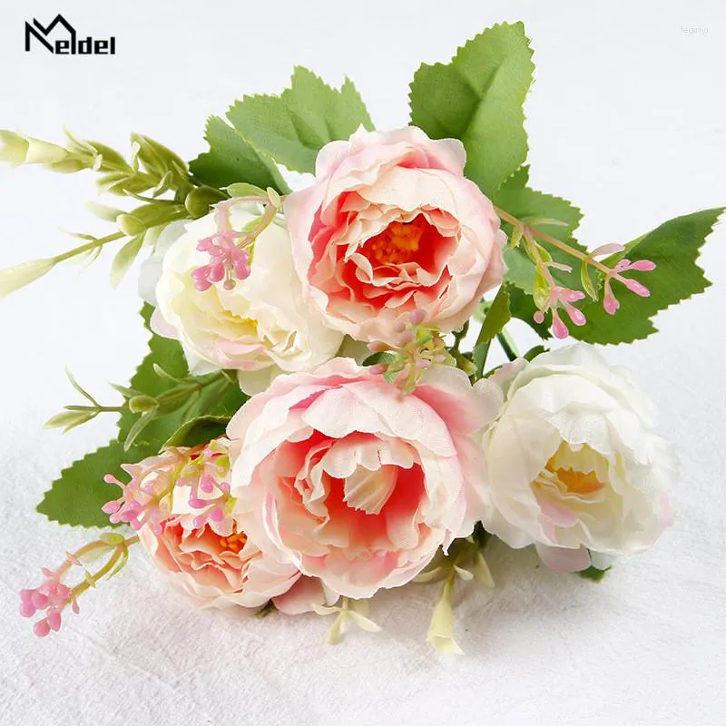 Kwiaty dekoracyjne Meldel sztuczny fałszywy czerwony jedwabny bukiet Mały różowy dekoracja dekoracji akcesoria ślubne dekoracje ślubne