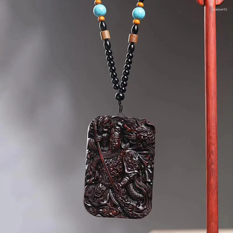 Pendant Necklaces Lobular Red Sandalwood Guangong Wooden Carving Solid Wood Statue Wu Hanging Brand Peace Car Key Chain Bag