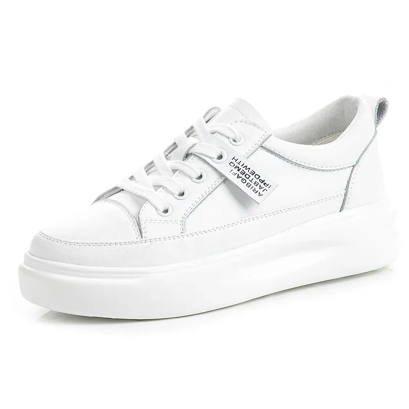 Scarpe eleganti Scarpe bianche Tendenza da donna Moda Vera pelle Designer Lusso Tennis Piattaforma femminile Piatta Casual Sport Sneaker Donna 41 231009