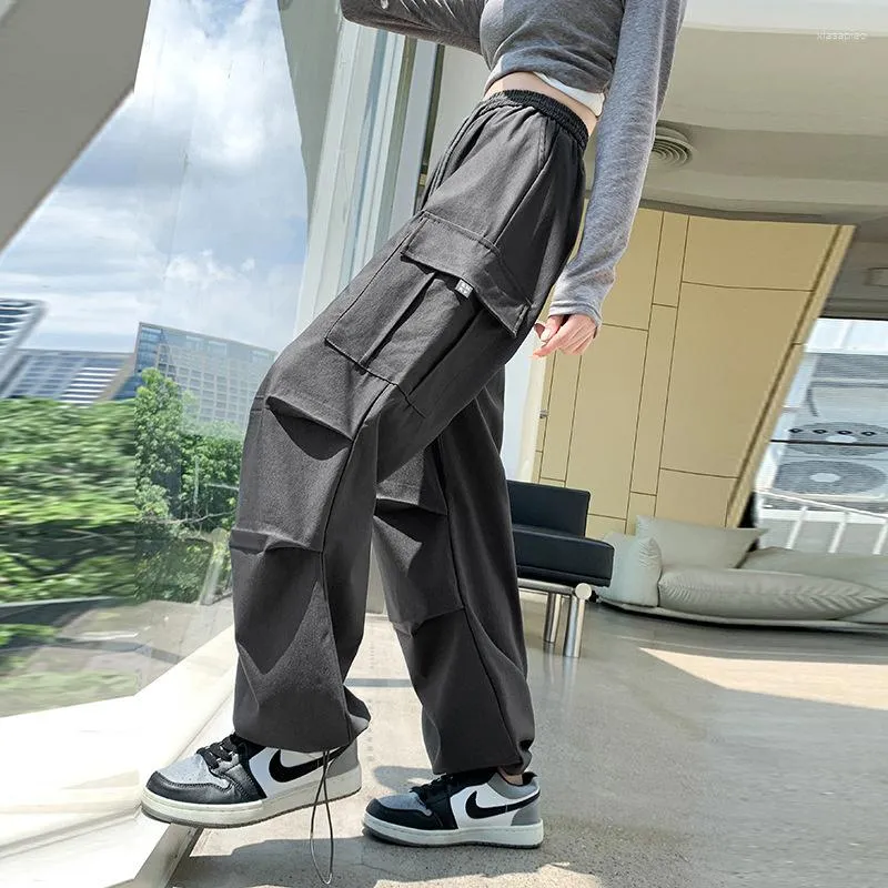 Szorki damskie szare spodnie odzieży roboczej dla kobiet na wiosnę i jesieni 2023 r. Wysokie pasy spadochronowe Style w amerykańskim stylu nóg w Ameryce
