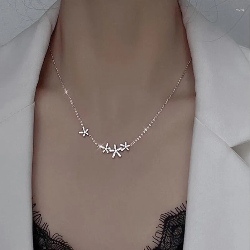 Ciondoli Vera collana in argento sterling 925 Fiore di moda scintillante CZ per le donne Regalo di gioielli di dichiarazione di nozze DF190