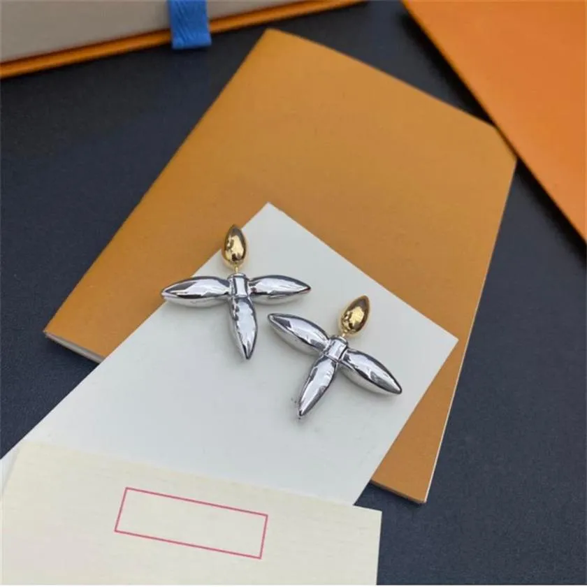 Luxury Designer Jewelry Stud Women Earring Letter earrings copper gold plated Elegant Wing Charm earrings fashion new style253s