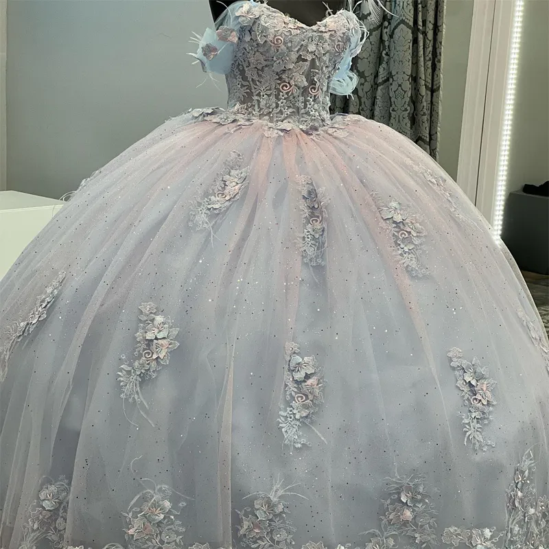 Cielo blu lucido principessa abiti stile quinceanera abiti di sfera applique pizzo lungo strascico lace up abiti da 15 anos abiti da festa di compleanno