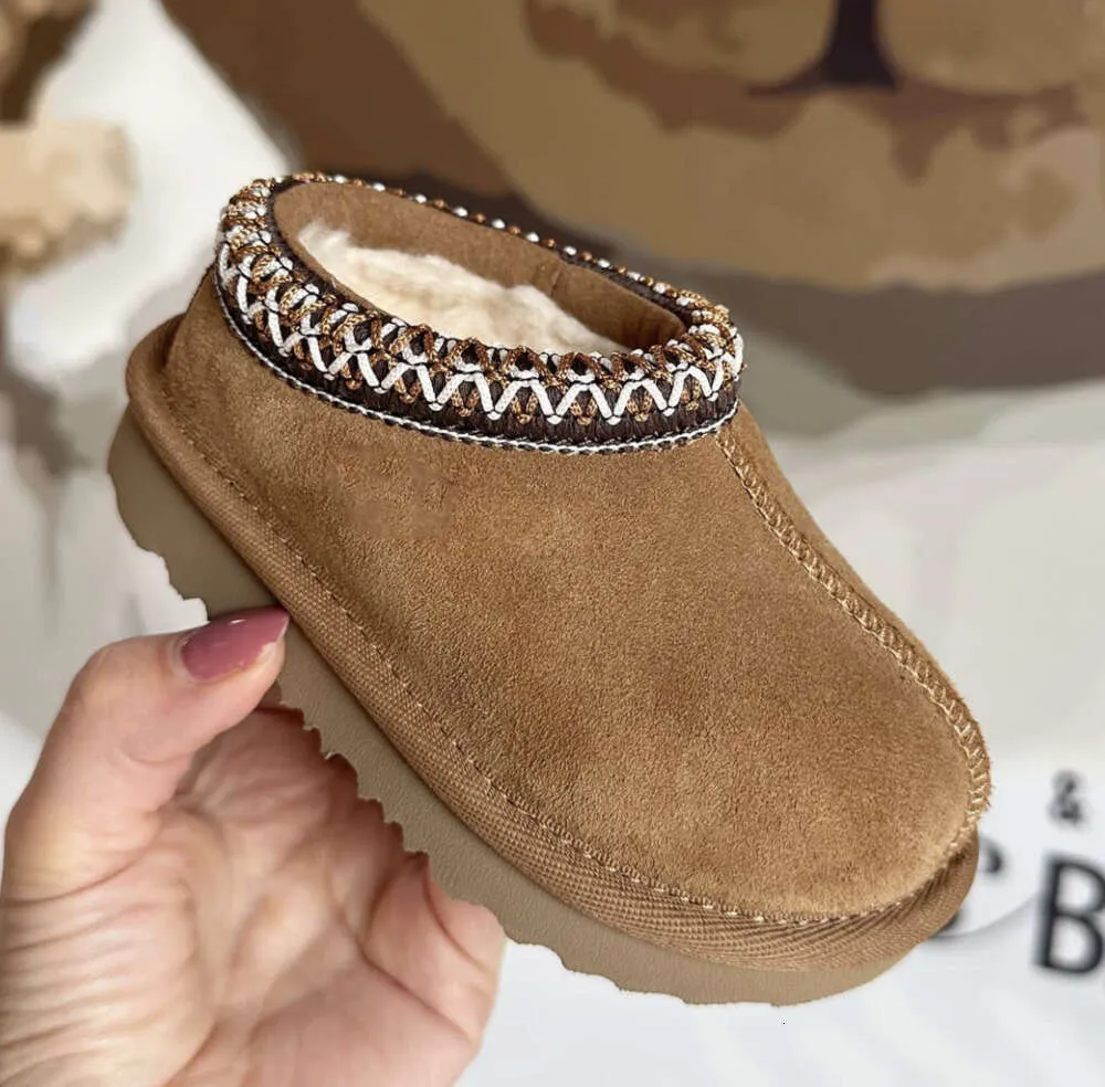 Tasman II-pantoffels voor kinderen Tazz-babyschoenen Kastanjebont Slippers Schapenvacht Shearling Klassiek Ultra Mini-laars Winter Mosterdzaad Muiltjes Instapper Wol Little Big 556