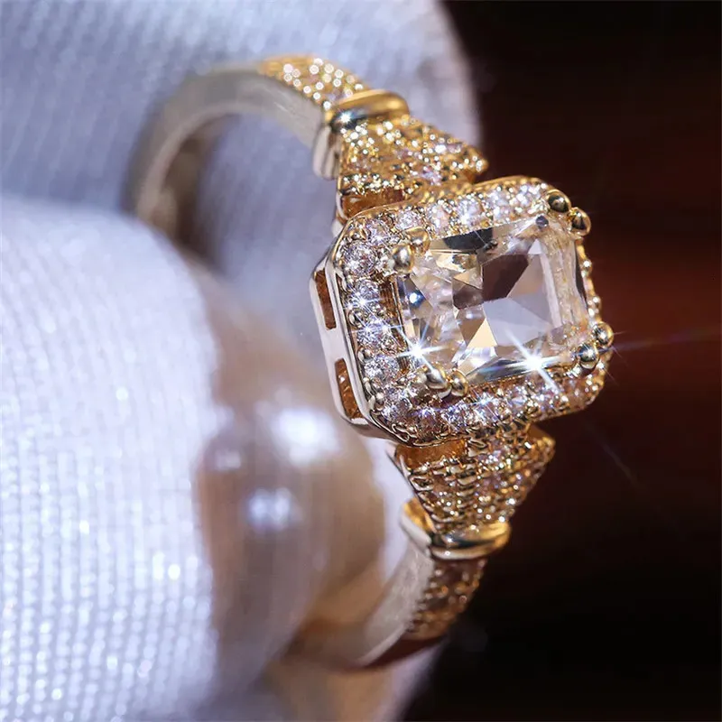 Solitaire خاتم الزفاف المجوهرات مجموعات Wukalo الفضة العلامة التجارية الإناث aaa square zircon أزياء الذهب الوعد خواتم الخطبة للنساء 231010