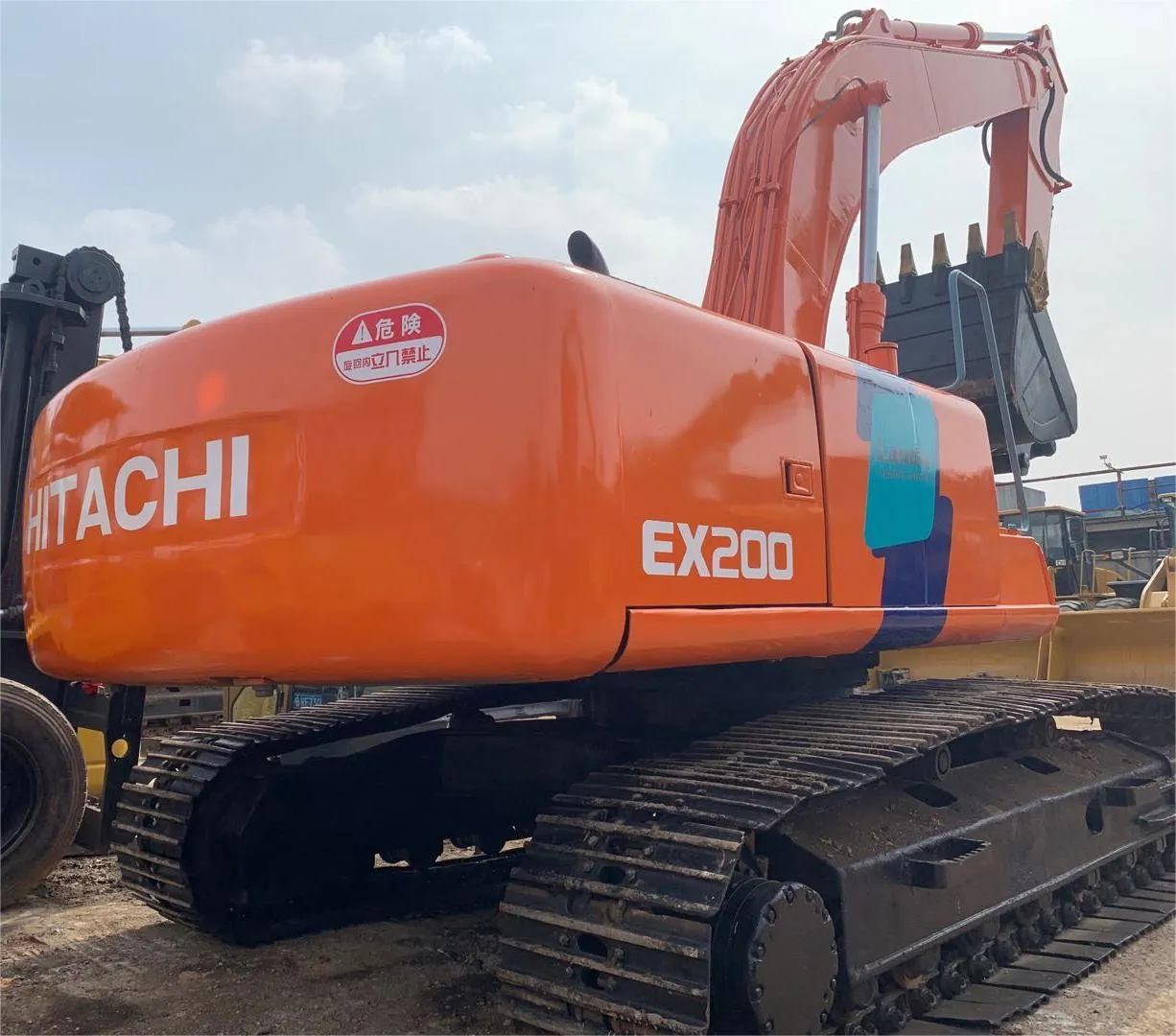 Used HITACHI EX200 excavator at a low price, available EX200-2 EX200-3 EX200-5, ZX120 ZX200 excavator, global direct shipping