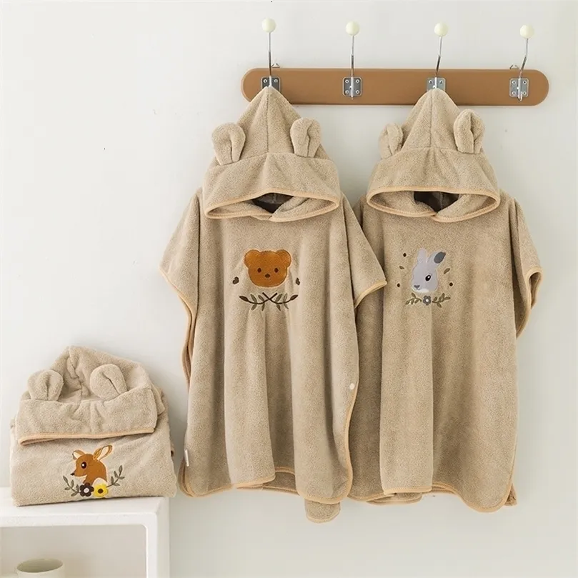 Towels Robes Cartoon Infant Bathrobe Baby Bath Towel Robe Cotton Boy Girl Beach Towel Cape Child Kid Poncho Hooded Cloak born Wrap Blanket 231006