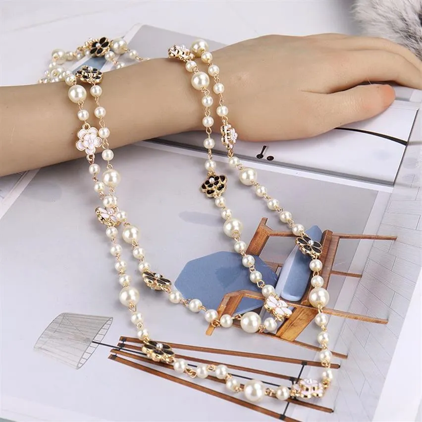 Neue Mode-Luxus-Designer-elegante schöne Blumen weiße Perlen lange Kette Pullover Statement-Halskette für Frau257u