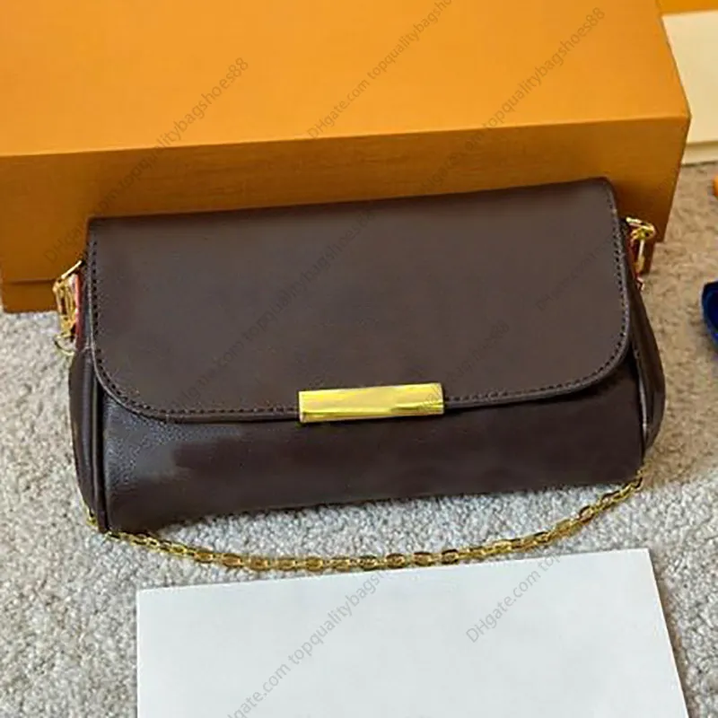 Favorit MM Bag Luxury Designer Baguette axelväska präglad smidig läder crossbody väskor magnetisk stängning guldfärg hårdvarukedja