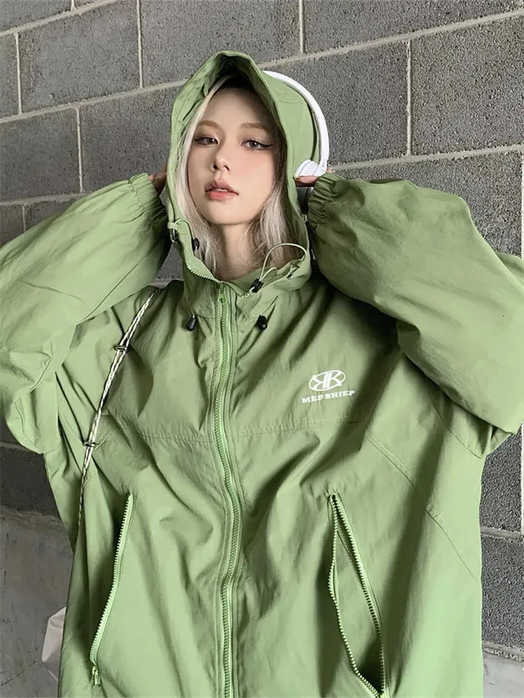 Womens Jackets Qweek Y2K Green Windbreaker Jacket Kvinnor Överdimensionerad Hip Hop Streetwear svart vattentät huva Pälsa Harajuku Techwear Ytterkläder 23101010