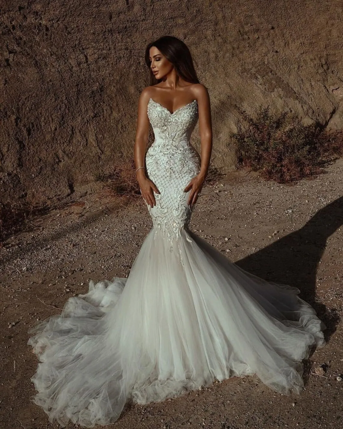 Hochzeit schlanke Perlenkleider Spitzen Applikationen Meerjungfrau Fit Schatz Hals sexy Brautkleider Rückenfreier langer Elfenbein Tüll Braut Kleid maßgeschneidert gemacht