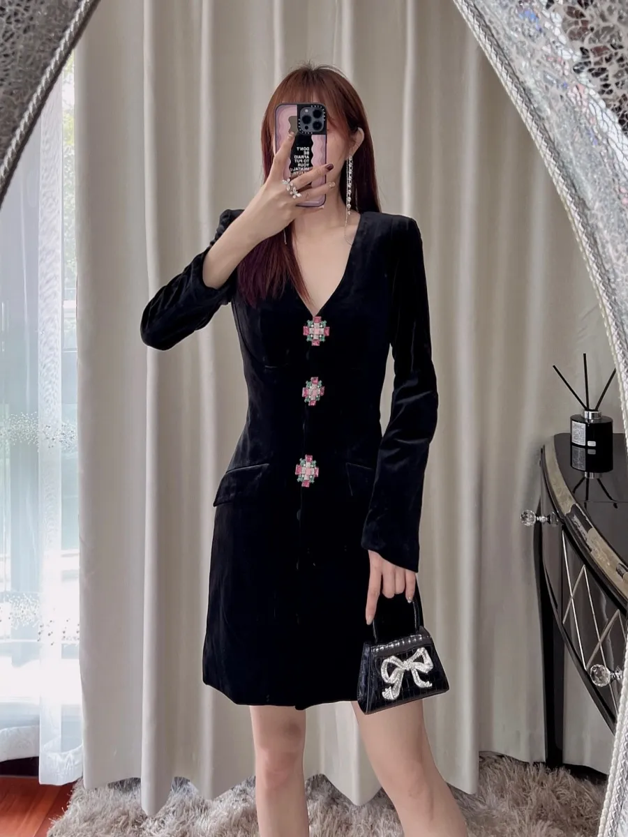 Black Velvet Off-Shoulder Fitted Sheath Dress with Floral Pattern, Sleeveless, Ankle-Length, Summer from Dhgate Basic & Casual Dresses - price 88.66 Black Velvet Off-Shoulder Fitted Sheath Dress with Floral Pattern, Sleeveless, Ankle-Length, Summer from Dhgate Basic & Casual Dresses - price 88.66