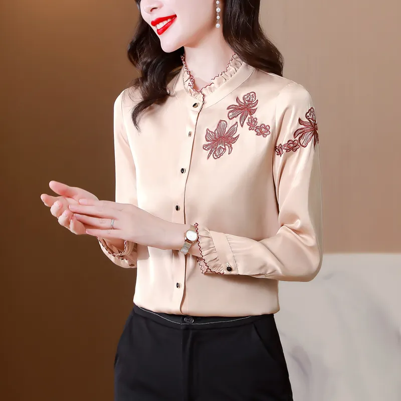 2023 Fashion Stand Collar Women Shirts Långärmad lyxdesigner Beige Blus Autumn Winter Runway Button Up Shirt Office Ladies Floral Formal Tops Plus Size