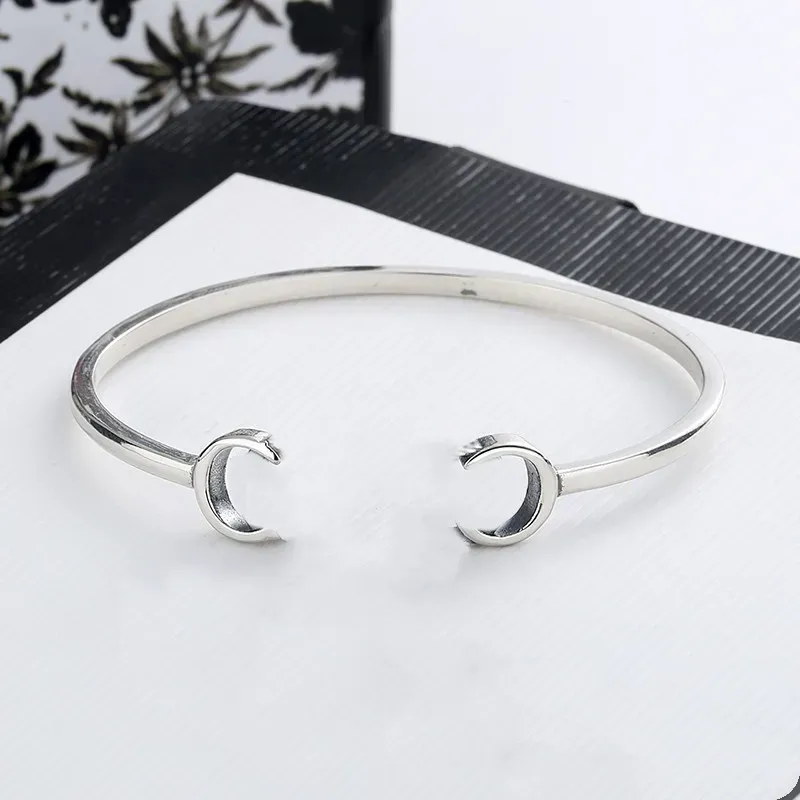 Bangle Luxurys Designers Lettre Bracelets d'or pour femme Bracelet en argent plaqué pour bijoux de mode de charme unisexe avec boîte G23101112Z6