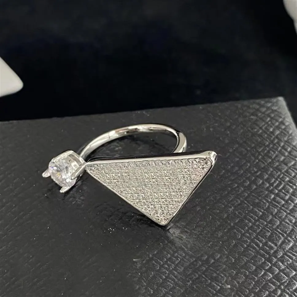 2022 Nieuwe Driehoek Open Ring Fashion Brand Designer Ringen Vrouwen Geschenken Bruiloft Sieraden Drie Kleuren Beschikbaar Hoge Kwaliteit Met Box2203