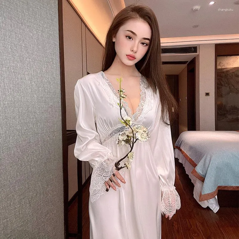 Vêtements de nuit pour femmes Princesse Style Chemise de nuit Femmes 2023 Printemps Kimono Robe de chambre Sexy Intime Lingerie Dentelle Creux Out Home Vêtements