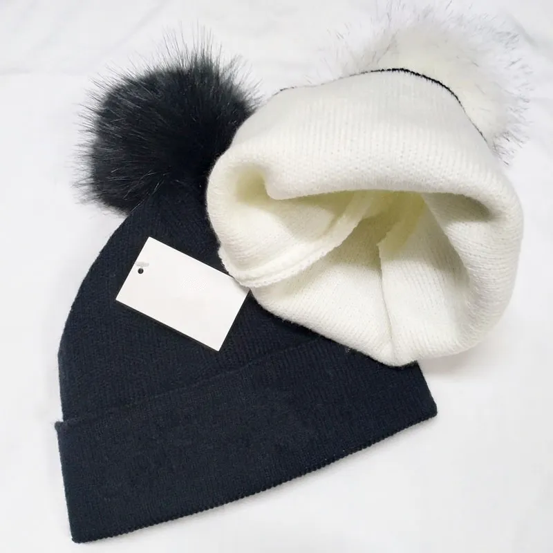 Moda malha gorro para mulher designer flangeando gorros pretos inverno quente pom pom branco designer chapéu 3 cores